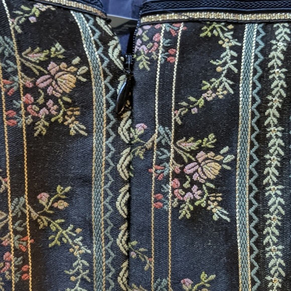 NEW Betsey Johnson Sleeveless Black/Green Dress - Picture 7 of 7